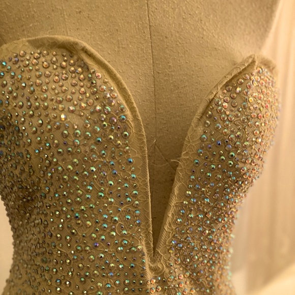 Cream and rhinestones party dress - Picture 2 of 9